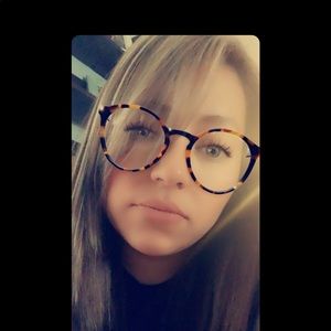 Meet your Posher, Adriana